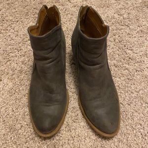 Maurices size 8 boots/booties